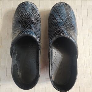 Sanita Black and Blue Snake Print Clogs